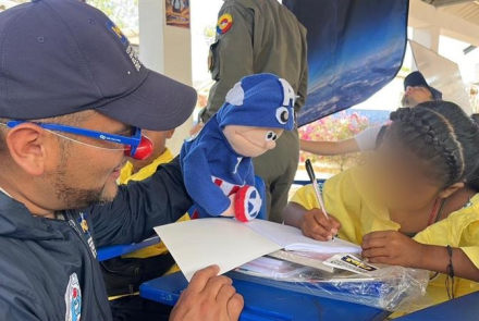 Entregados kits escolares en La Guajira, con campaña “La educación es la clave”