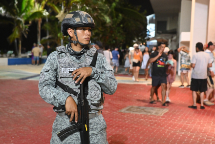 Patrullajes terrestres fortalecen seguridad en Spratt Bight durante el Plan Democracia