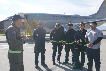 FAC traslada al equipo USAR COL-1 que participará en entrenamiento en atención de emergencias 