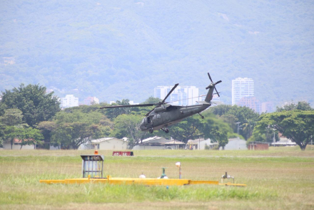 Capacidades aéreas acompañan movilidad sobre la vía Panamericana en el suroccidente colombiano 