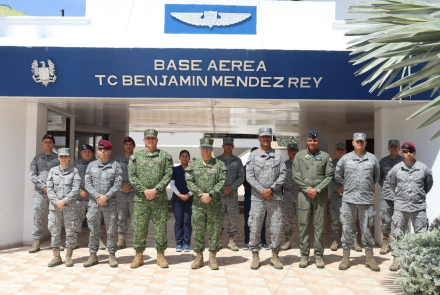 Visita estratégica fortalece integración militar en San Andrés