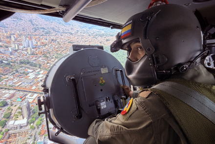 Misiones de perifoneo aéreo brindan tranquilidad a los votantes en Antioquia