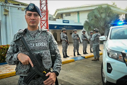 Monitoreo, patrullajes y vigilancia aérea fortalecen Plan Democracia en San Andrés