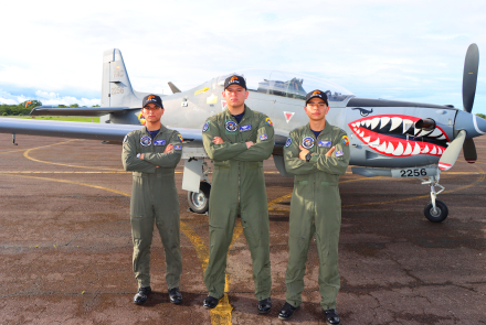 Sueño cumplido: Alféreces logran convertirse en pilotos militares