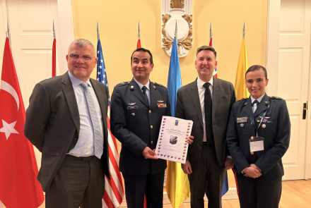 Colombia recibe reconocimiento de la OTAN como autoridad de aeronavegabilidad militar