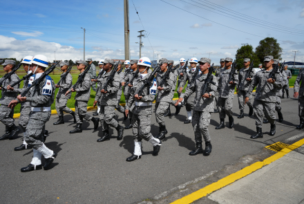 Con disciplina y honor, cadetes y militares llegan a Bogotá para celebrar la Independencia