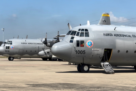 Dos aeronaves C-130 Hércules transportaron hospital de campaña y ayuda a Venezuela