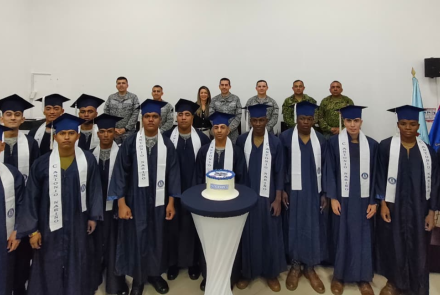 Soldados culminan su bachillerato y fortalecen su futuro para servir a Colombia