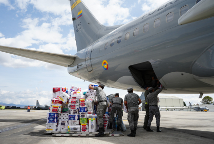 Fuerza Aeroespacial mantiene su compromiso con los afectados por el sismo