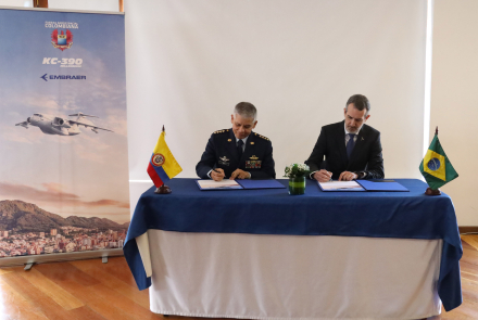 Colombia adquiere el KC-390 para modernizar sus capacidades de movilidad aérea y reabastecimiento en vuelo 