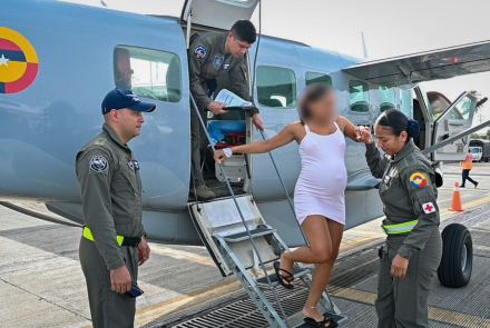 Traslado aeromédico permitió atención médica especializada para joven en estado de gestación