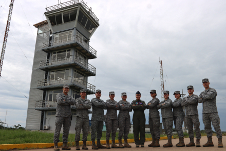Excelencia y compromiso en el control del tránsito aéreo en el Caquetá