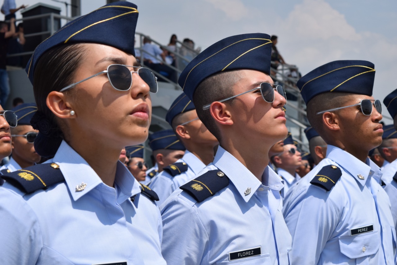 La Fuerza Aérea Colombiana abre el proceso de inscripción para el curso regular de oficiales número 97