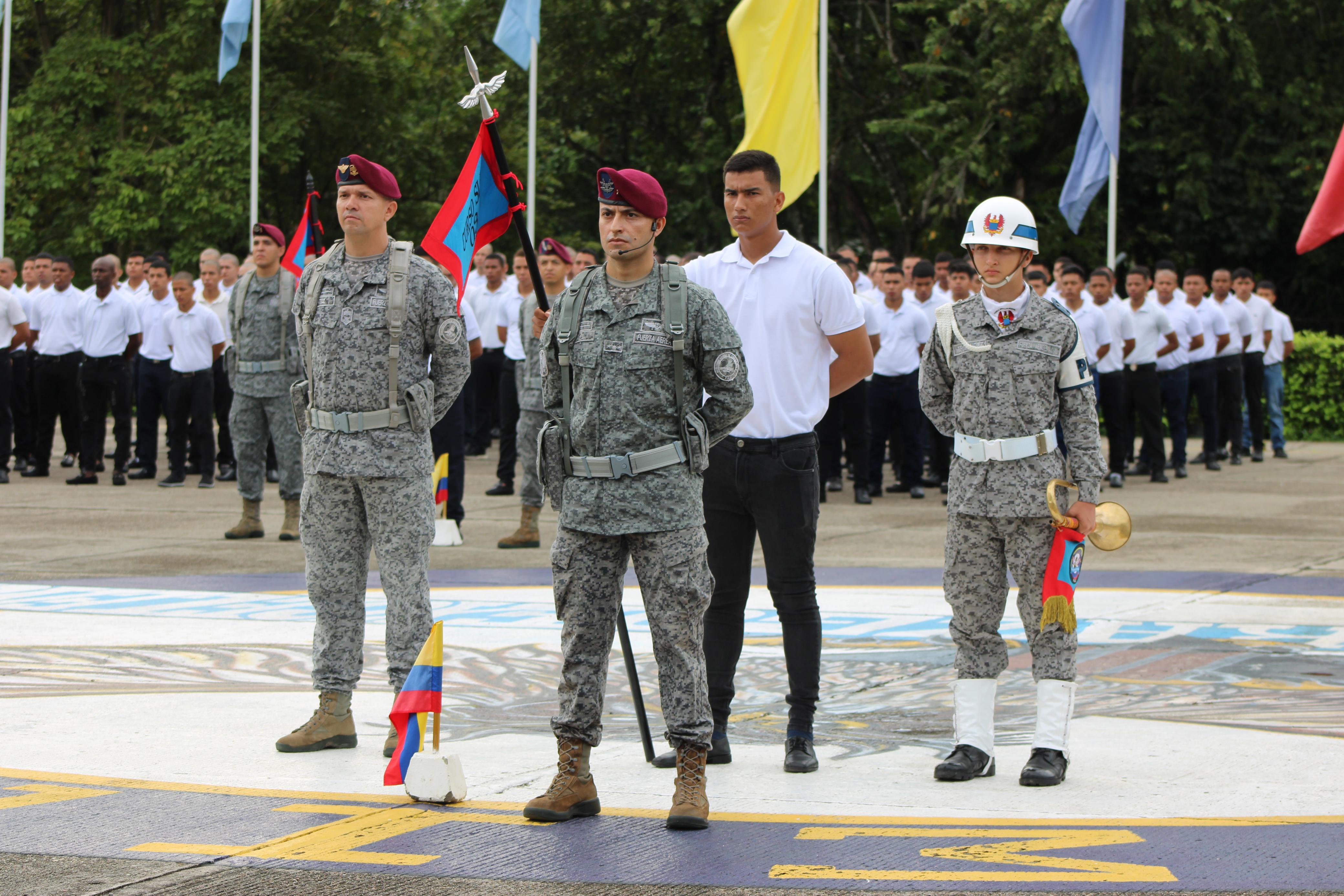 Jóvenes de todo el país integran el tercer Curso de Soldado Profesional