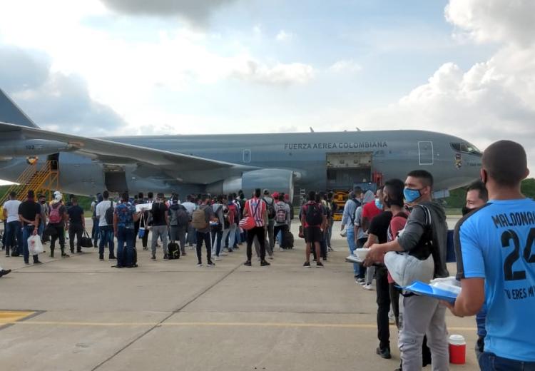 Jóvenes comprometidos con el país ingresan a prestar servicio militar en la Fuerza Aérea Colombiana 