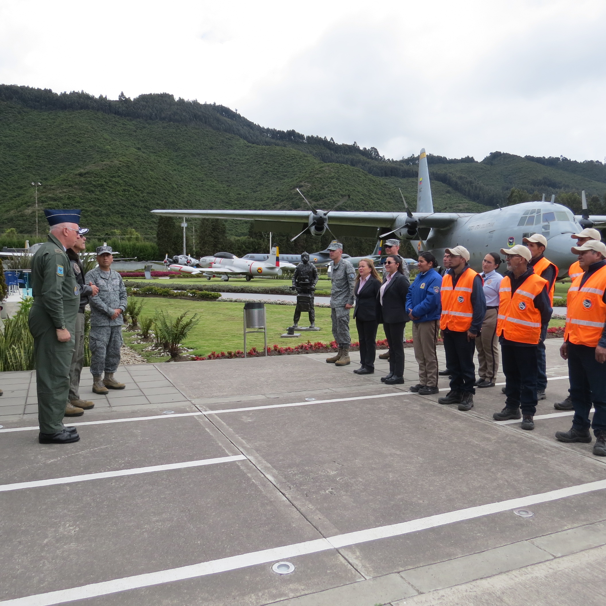 Visita Comandante Fuerza Aérea de Brasil
