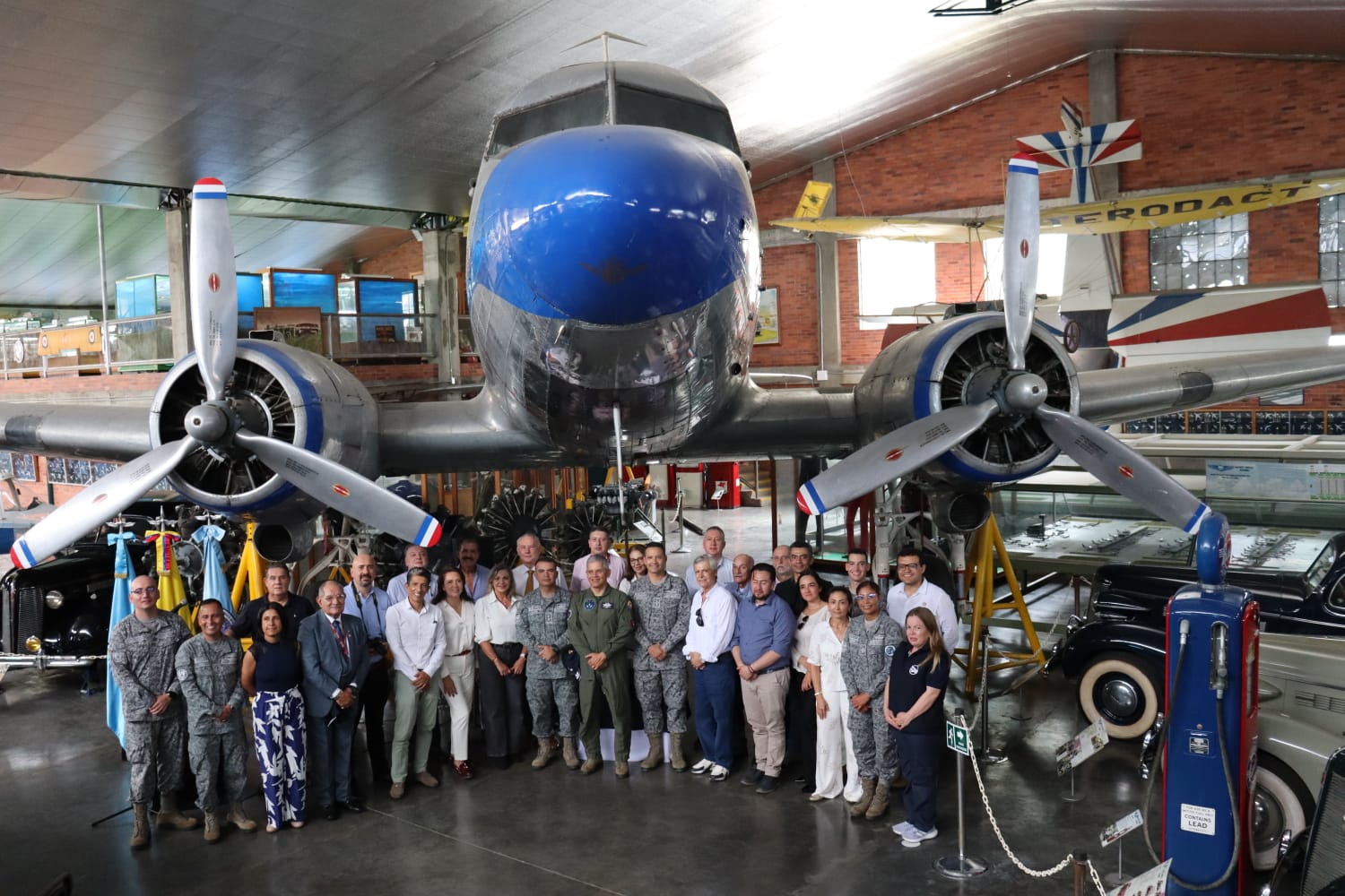 Sesión de la Academia Colombiana de Historia Aérea