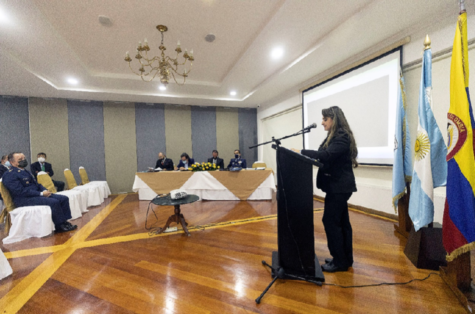 Ceremonia de Reconocimiento a miembros de la comunidad aeronáutica civil y militar de Colombia, organizada por la academia Colombiana de Historia Aérea