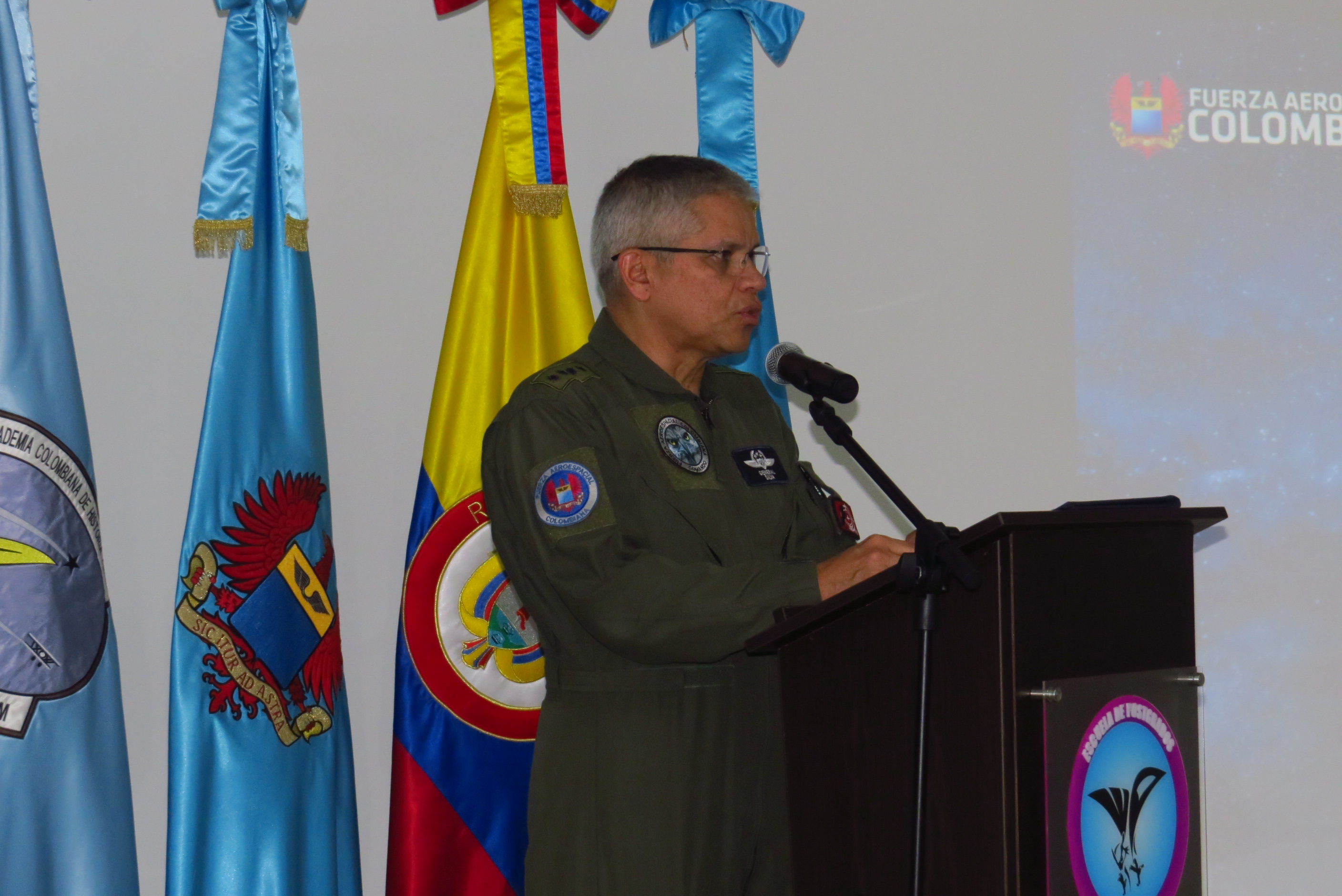 Primera Sesión Academia de Historia Aérea