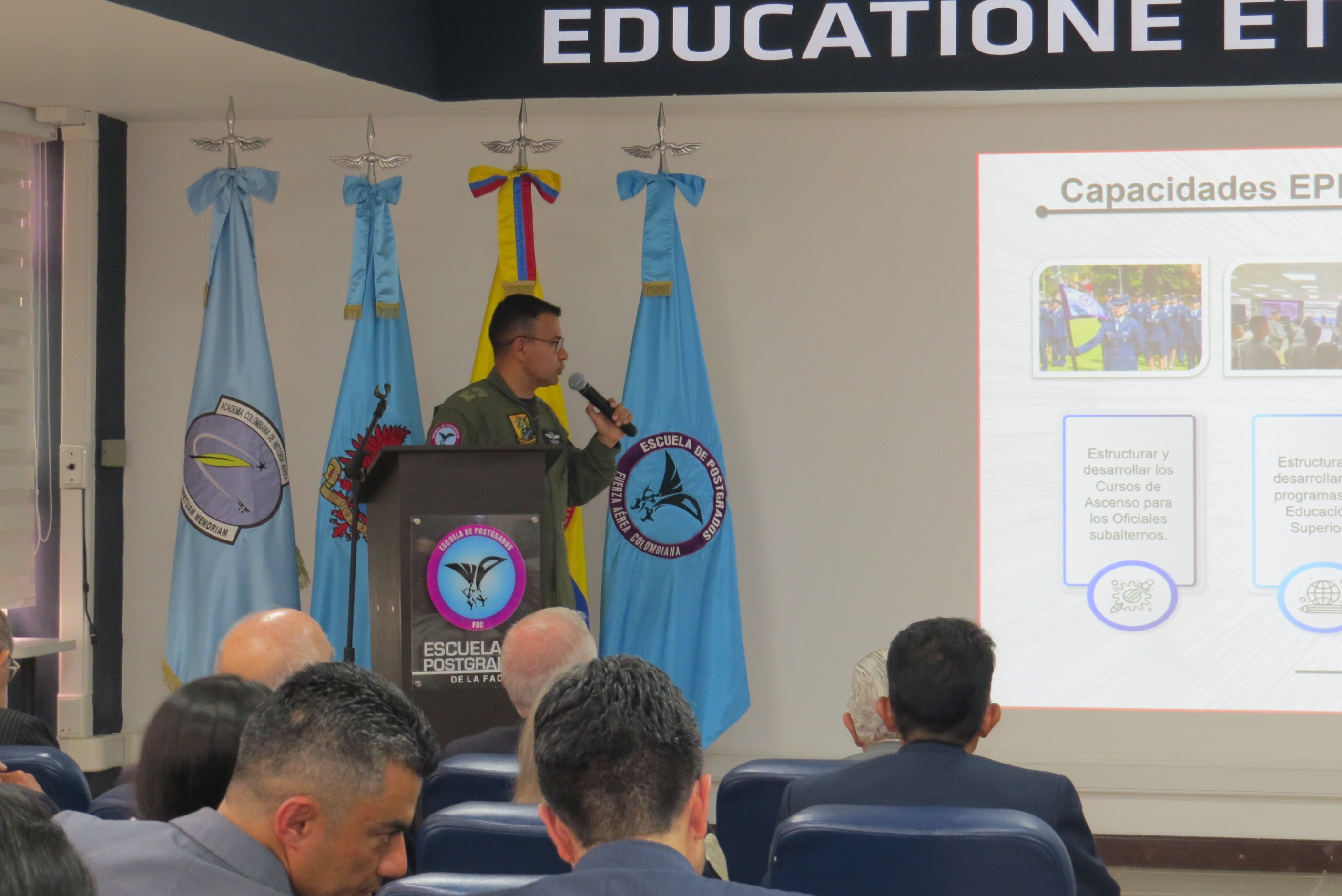 Primera Sesión Academia de Historia Aérea