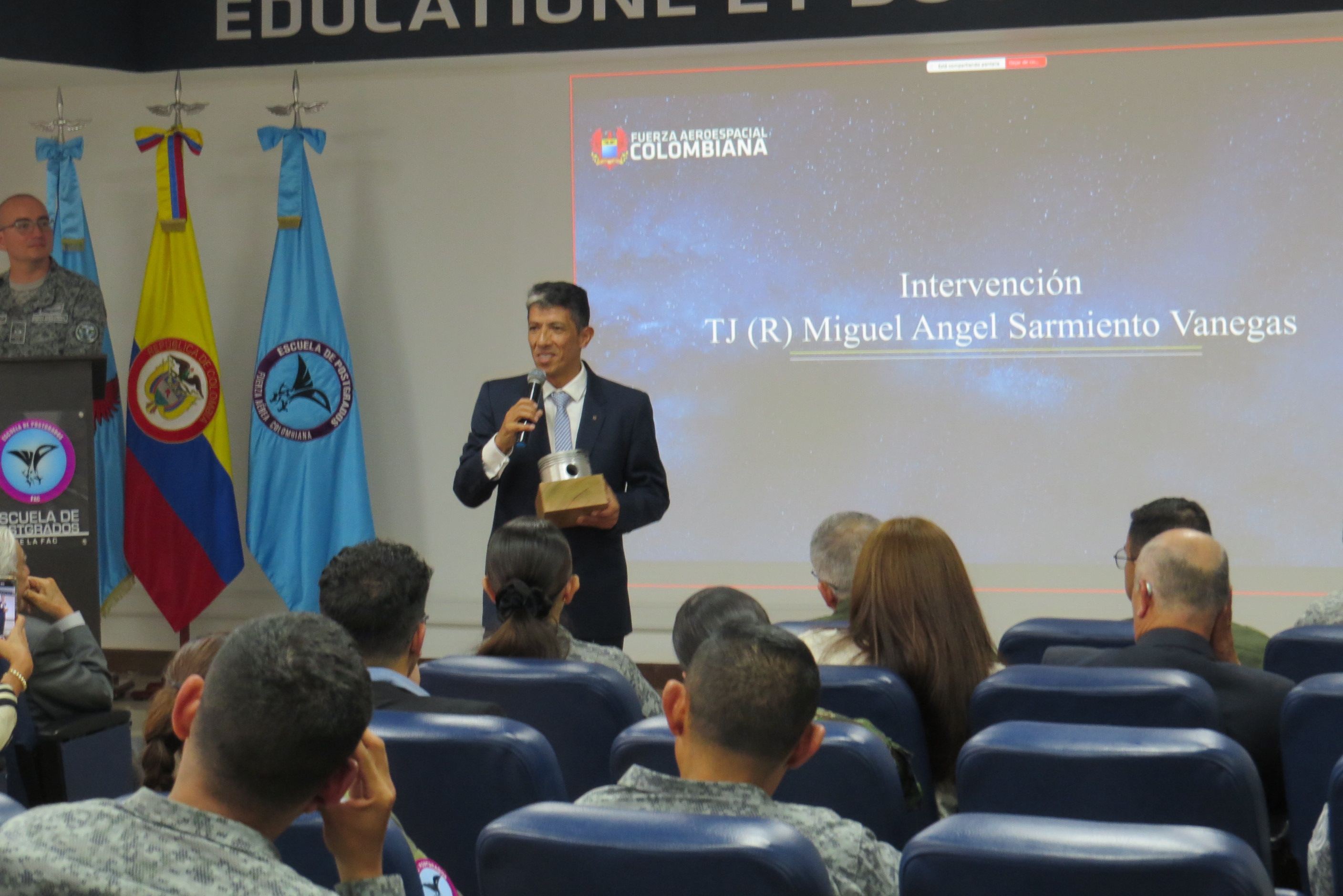 Primera Sesión Academia de Historia Aérea