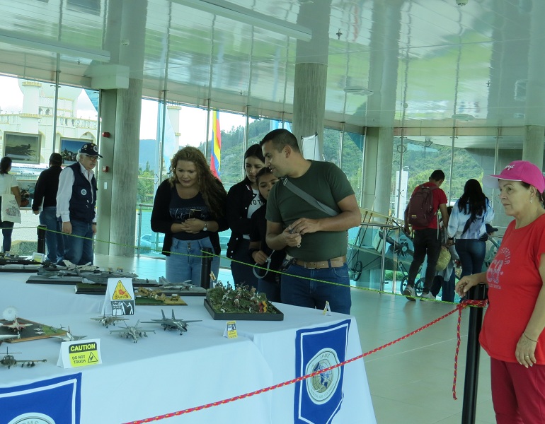 Exposición Aeromodelismo en el Museo Aeroespacial