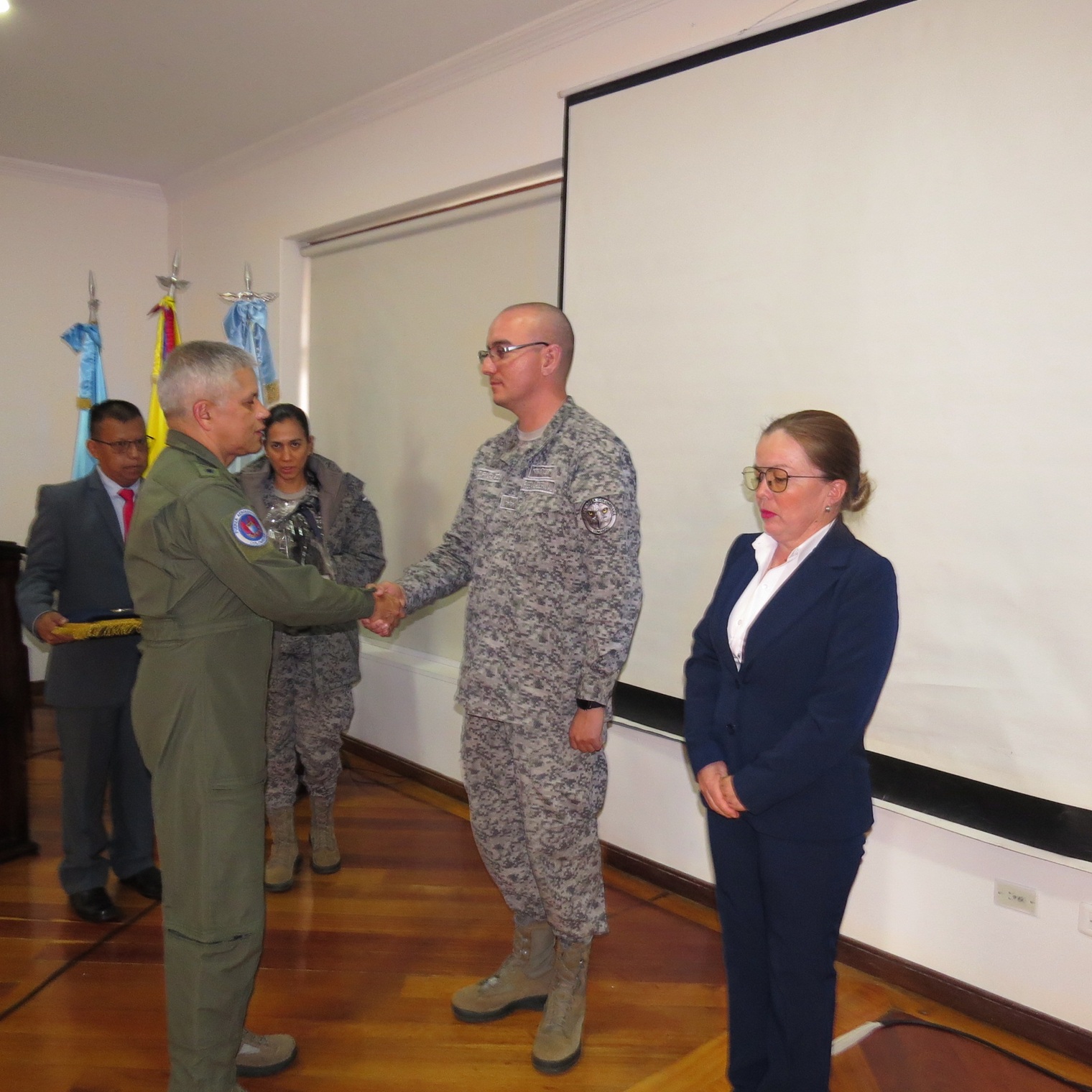 Segunda Sesión Academia Colombiana de Historia Aérea Segunda Sesión Academia Colombiana de Historia Aérea