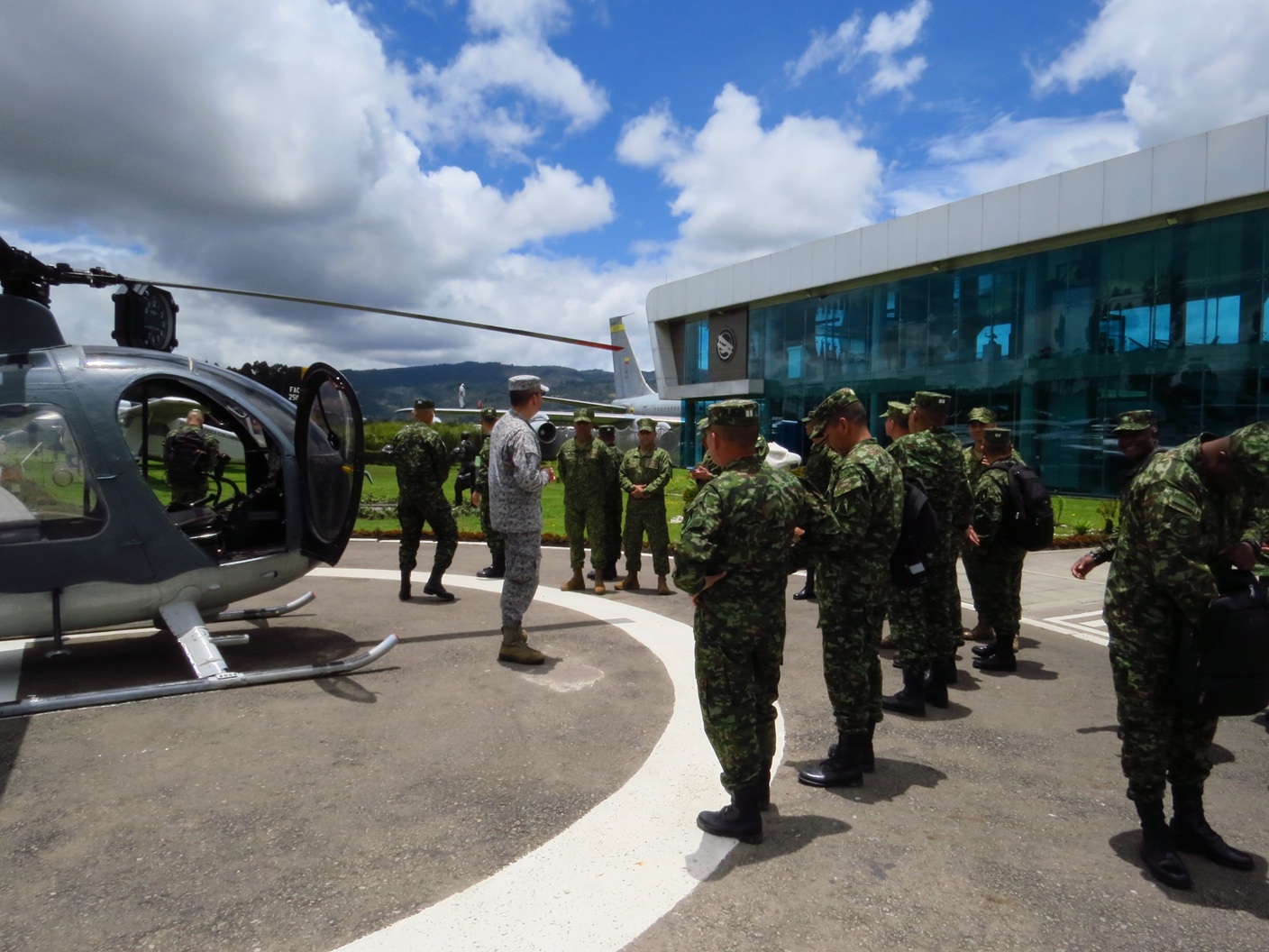 Visita personal de suboficiales al Museo Aeroespacial 