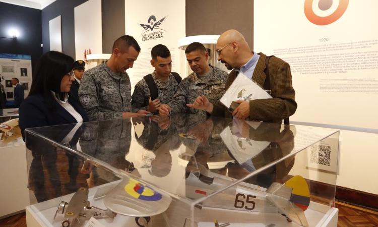 eapertura Sala Fuerza Aeroespacial Colombiana del Museo de las Fuerzas Militares de Colombia