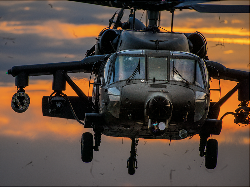 Operaciones Contundentes del Black Hawk