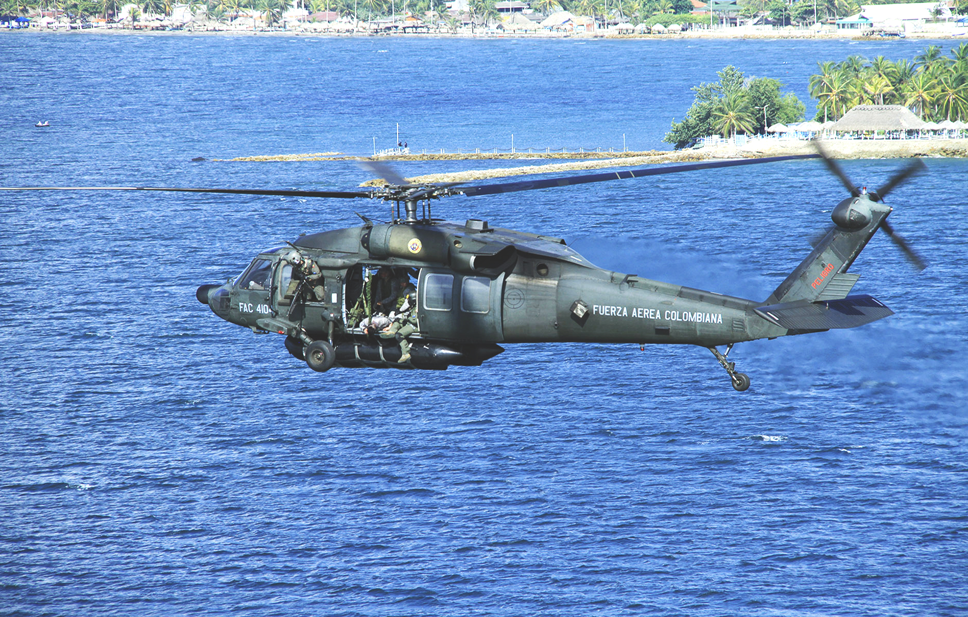 Black Hawk, Arpía IV, tiene la capacidad de realizar maniobras en aguas abiertas en ambientes operacionales diversos, bajo estrictos parámetros de seguridad, las 24 horas al día.
