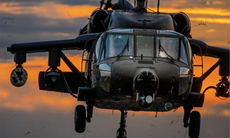 Operaciones Contundentes del Black Hawk