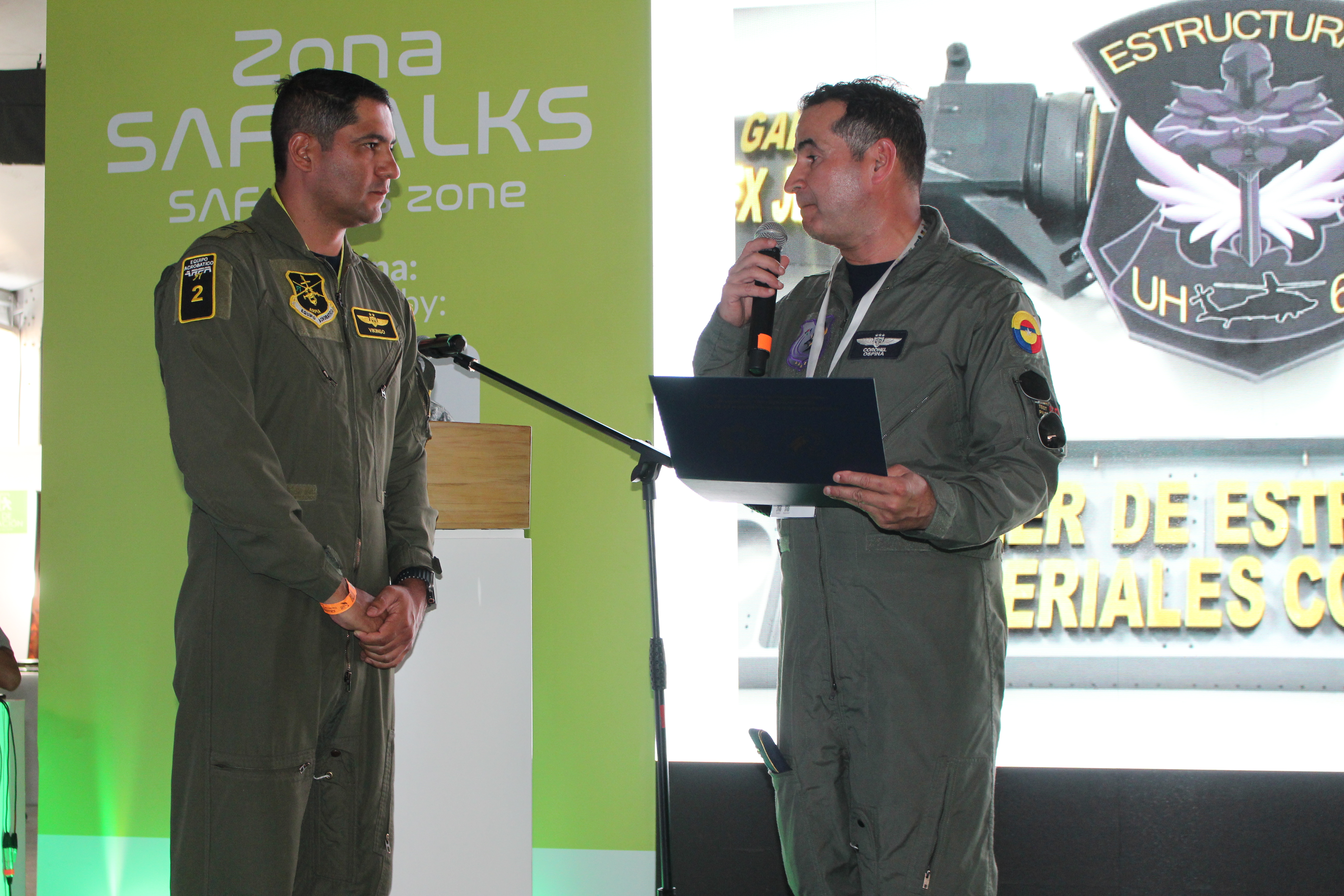Ceremonia de entrega oficial de certificaciones aeronáuticas por parte de la Autoridad Aeronáutica de Aviación de Estado – F-AIR 2025 Ceremonia de entrega oficial de certificaciones aeronáuticas por parte de la Autoridad Aeronáutica de Aviación de Estado – F-AIR 2025