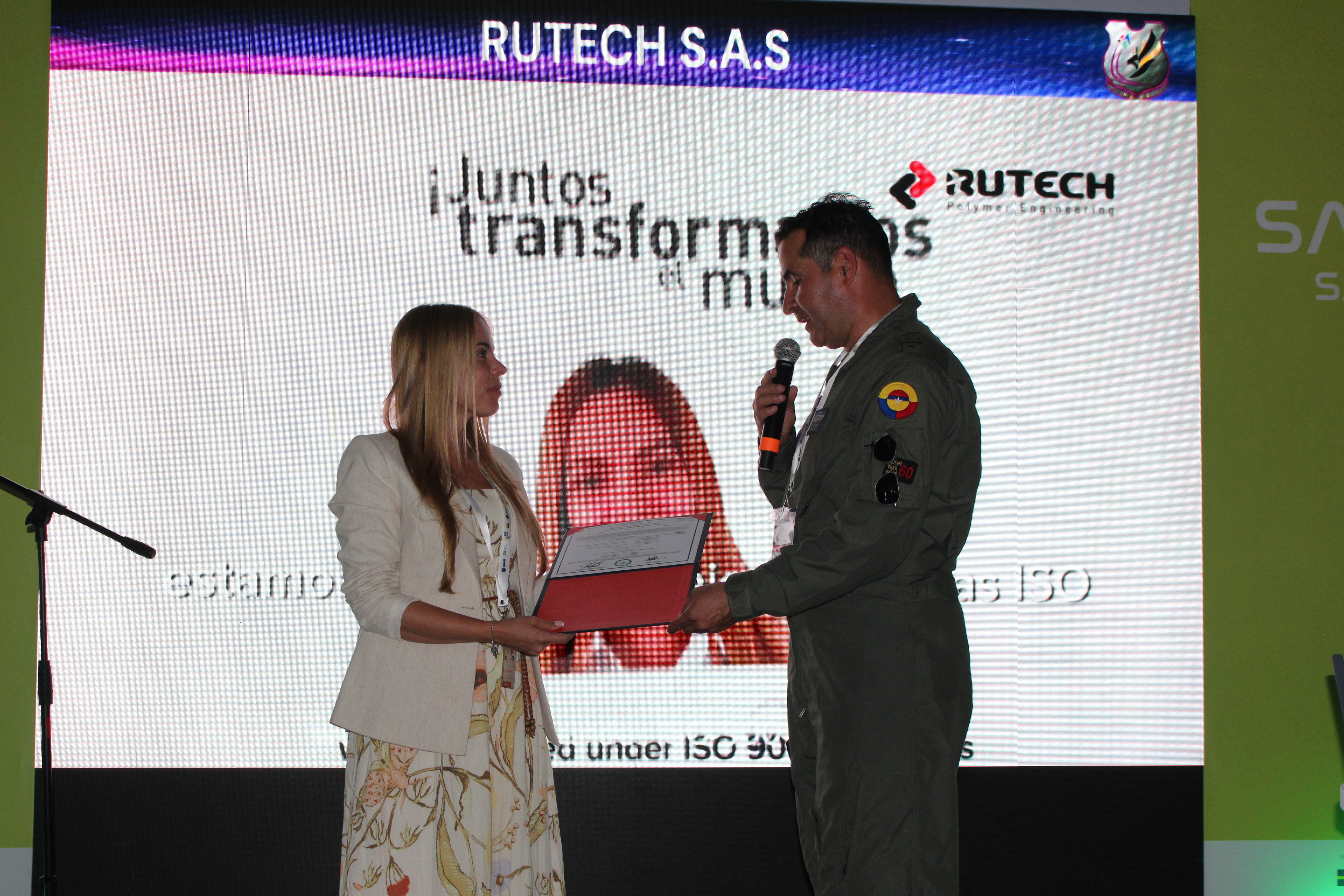 Ceremonia de entrega oficial de certificaciones aeronáuticas por parte de la Autoridad Aeronáutica de Aviación de Estado – F-AIR 2025 Ceremonia de entrega oficial de certificaciones aeronáuticas por parte de la Autoridad Aeronáutica de Aviación de Estado – F-AIR 2025